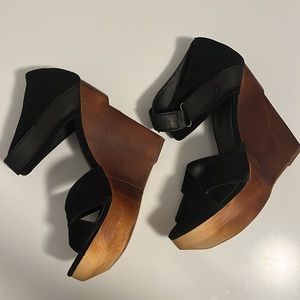 Joe's women wedge wooden heel Sandal